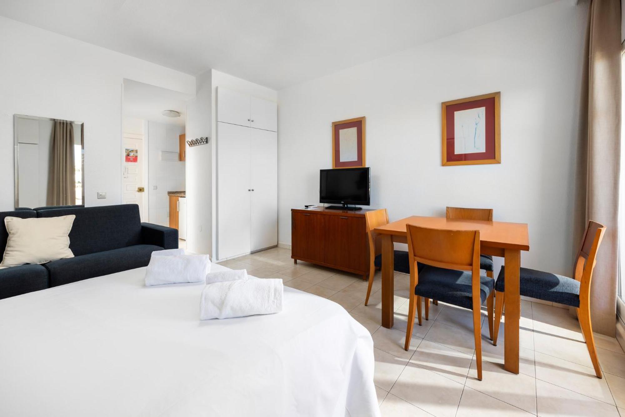 Benalbeach Apartments By Alfresco Stays Benalmádena Exteriör bild