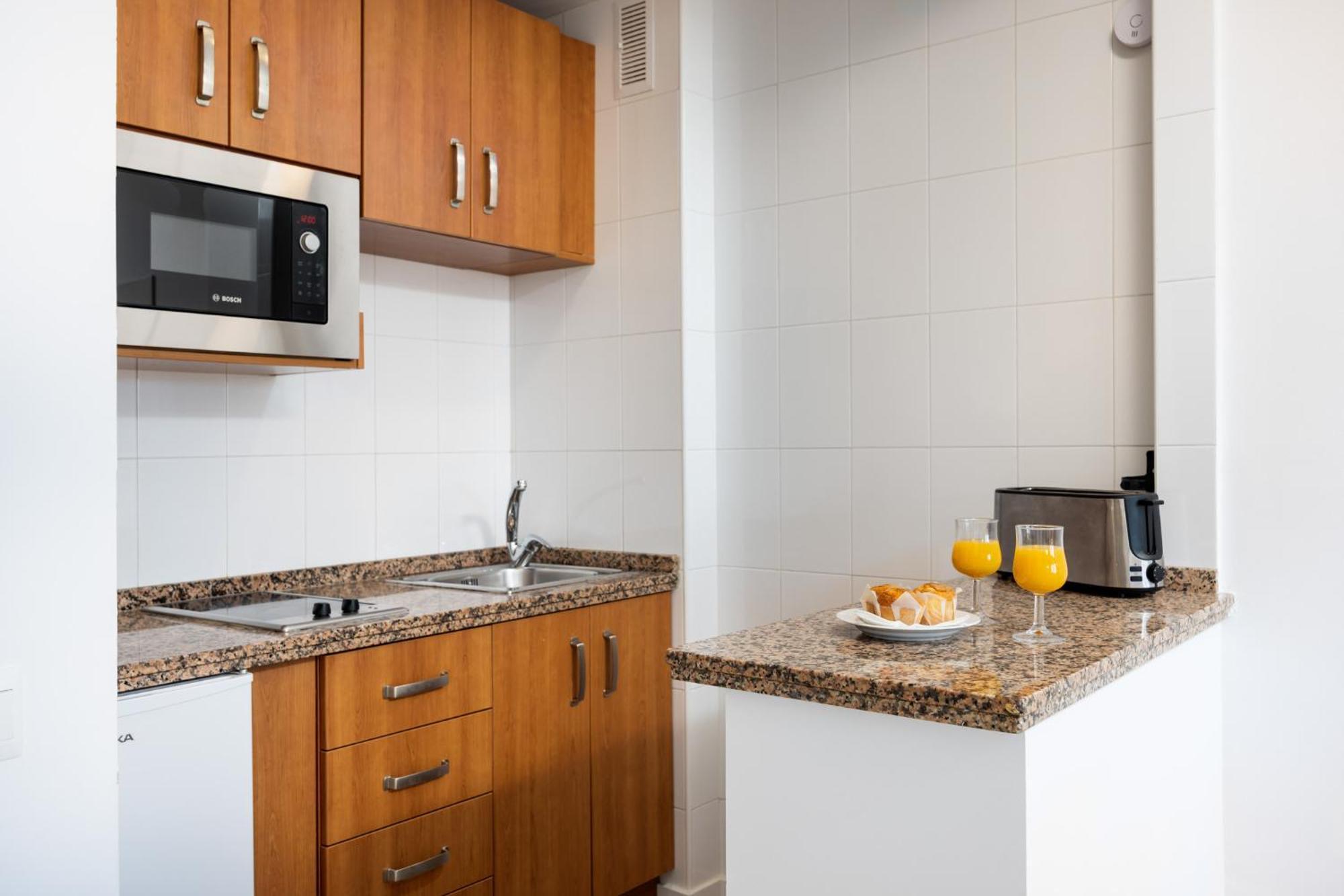Benalbeach Apartments By Alfresco Stays Benalmádena Exteriör bild